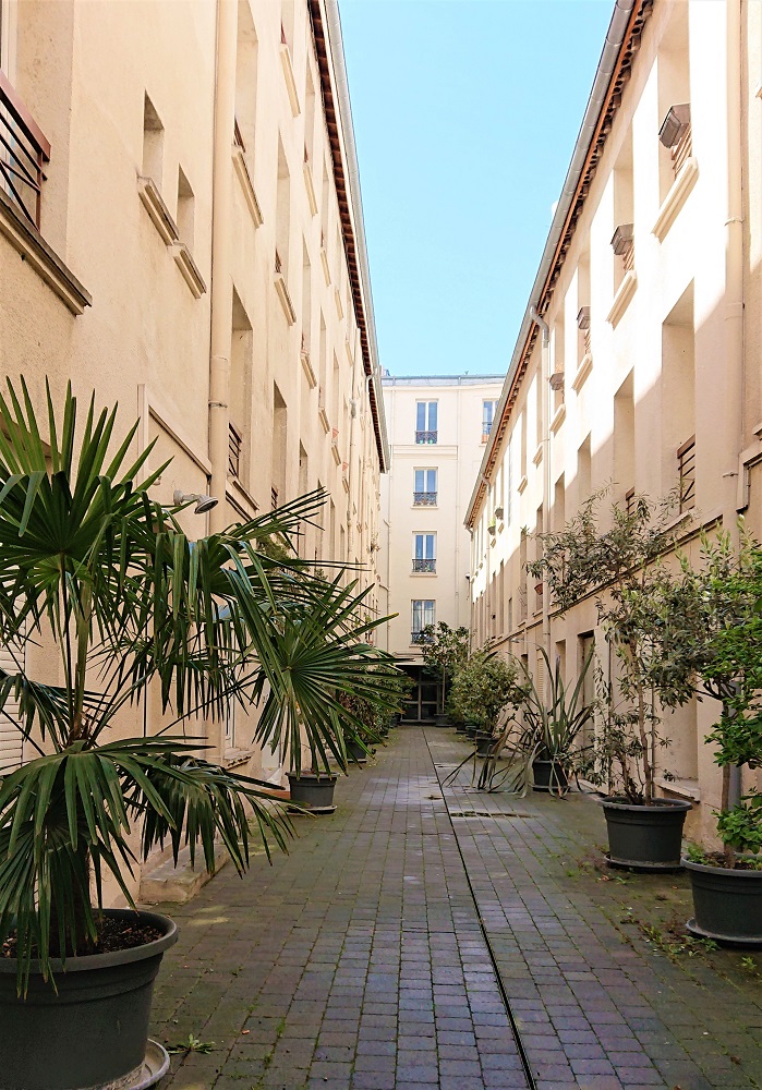 PARIS 9E - PROCHE TRUDAINE - STUDIO - Avec coin nuit