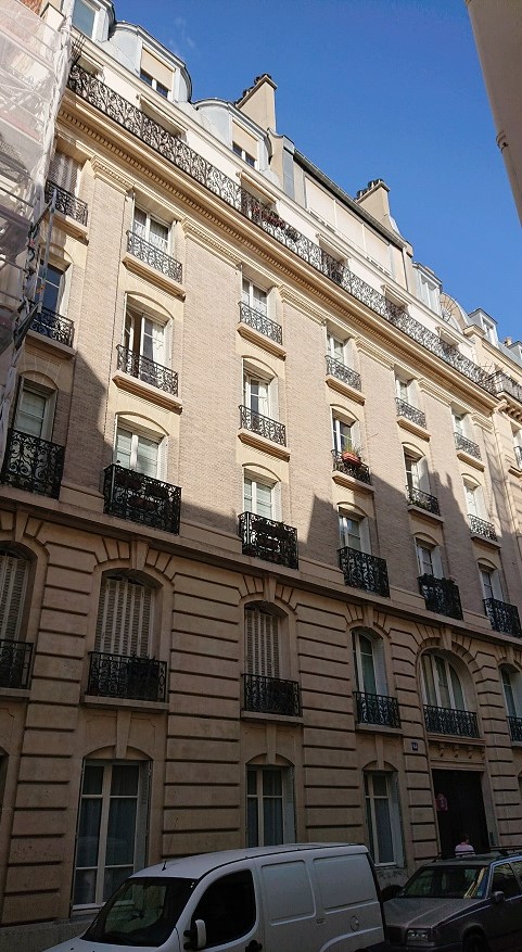 PARIS 17E - SAUSSURE - 3 PIECES - 55 M² - Non meuble