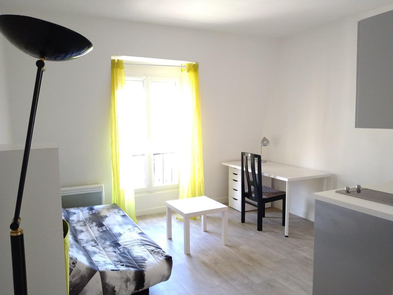 PARIS 10E - CHATEAU LANDON - STUDIO - 17 M² - Meublé